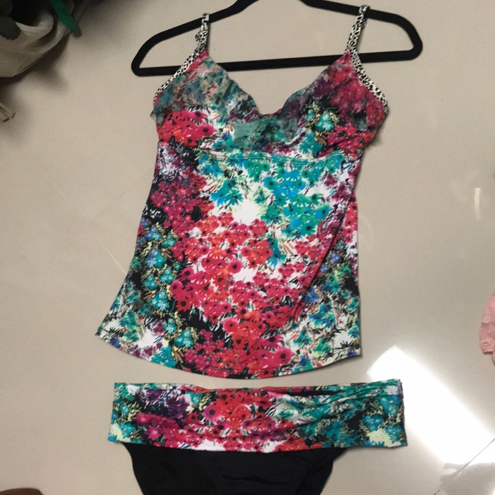 KENNETH COLE 2pc SWIMSUIT
